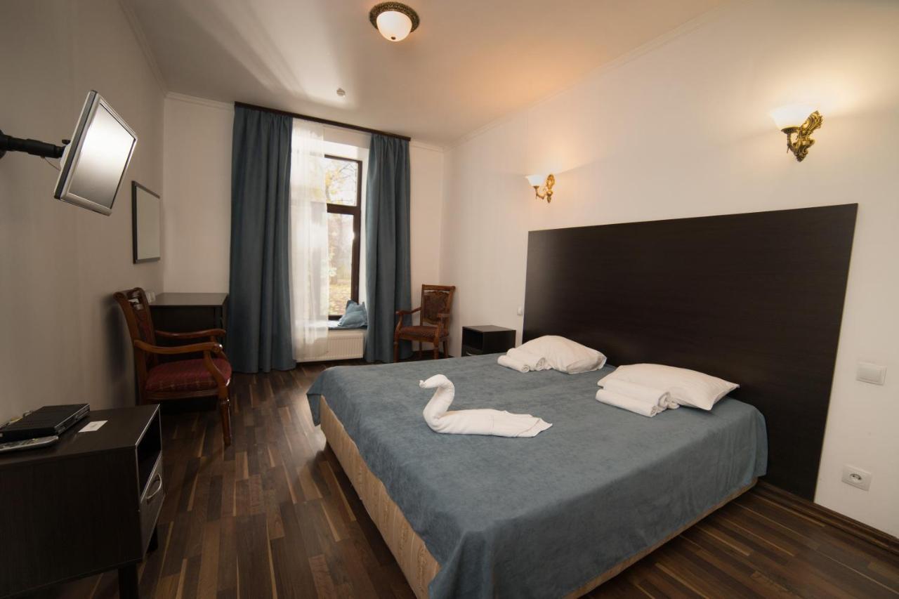 Alex Hotel Odessa Buitenkant foto