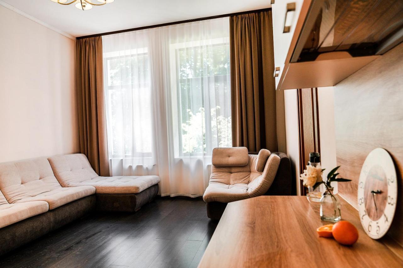 Alex Hotel Odessa Buitenkant foto